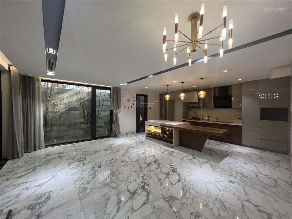 Chính chủ cần cho thuê nhà 250m2 kdc him lam 6a trung sơn,nhà mới đường lớn giá 55tr/th 0931 017 ***