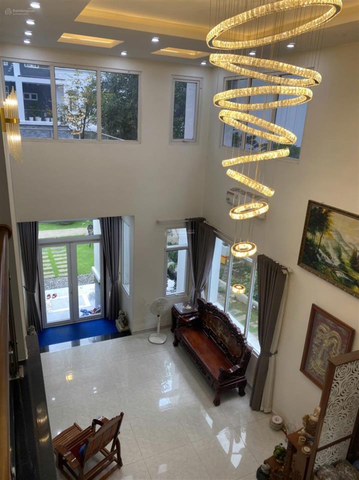 Cập nhật đơn lập sang nhượng villa park. 300m2 full nt cao cấp shr nhận nhà ngay. chỉ 3x tỷ