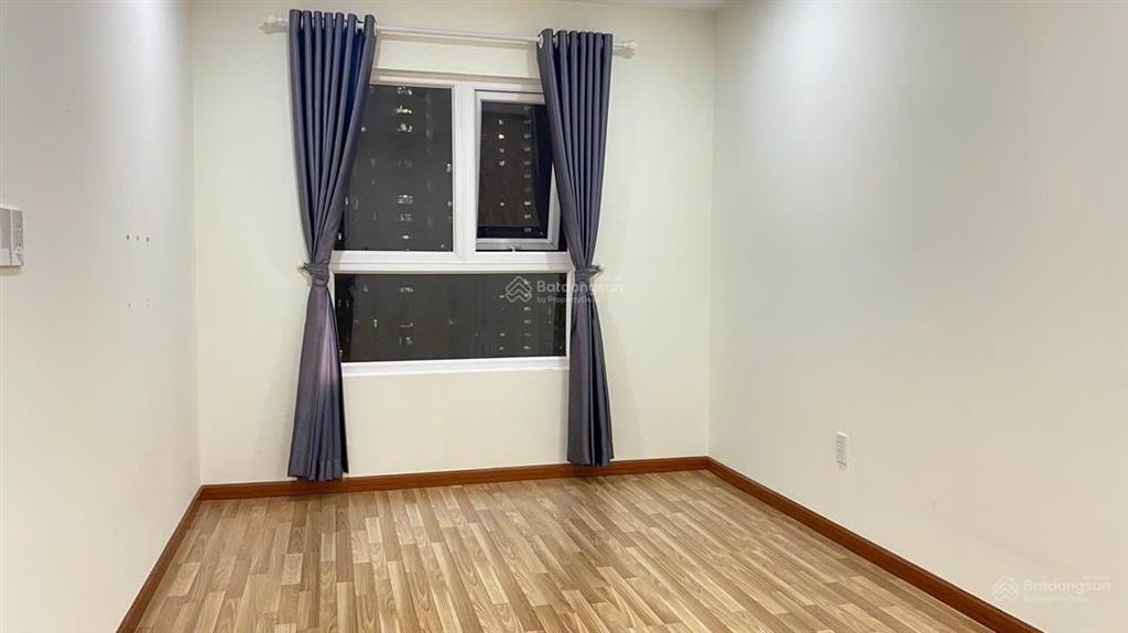 Cho thuê diamond riverside, 8,5 triệu, 73 m2, 2pn, 2wc có rèm 02 máy lạnh, nhà sẵn