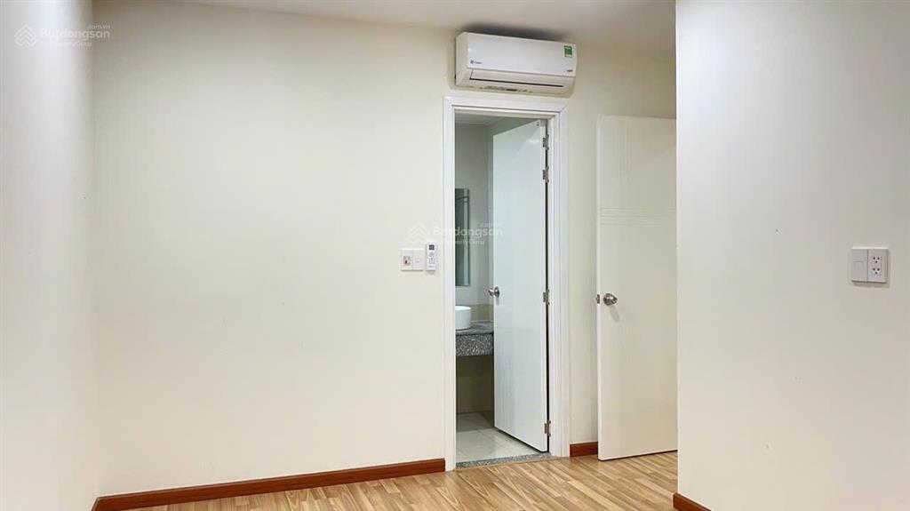 Cho thuê diamond riverside, 8,5 triệu, 73 m2, 2pn, 2wc có rèm 02 máy lạnh, nhà sẵn