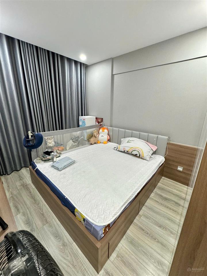 Chính chủ cần bán gấp căn hộ luxgarden quận 7 dt 77m2 2pn 2wc, giá 3,420 tỷ nội thất đầy đủ cao cấp