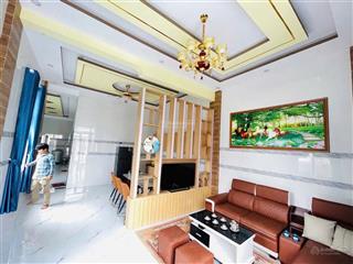 Nhà mới đẹp mới xây thị trấn long hải gần chợ và biển 117m2/2 tỷ 1 0903 066 *** chuyên bds long hải