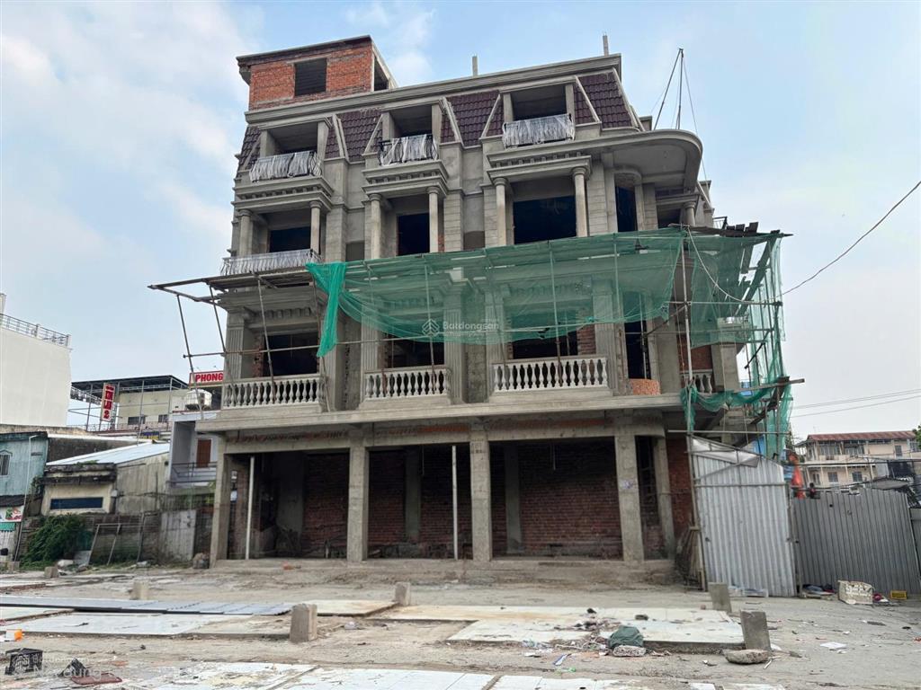 Căn góc chiều ngang lên tới hơn 13m đẹp nhất nhì dự án nhà phố thương mại tại chợ cái vồn