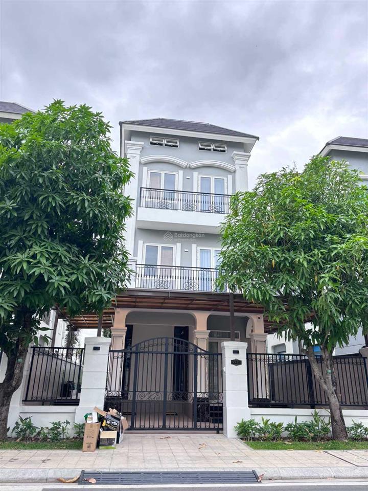 Bán cắt lỗ và ngộp ngân hàng, nhà phố biệt thự đơn lập 200m2 giá 24.5tỷ bao hết  0938 449 *** thành