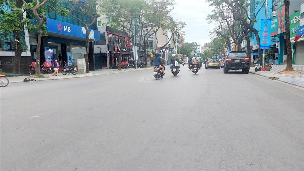 Bán tòa nhà văn phòng hạng a mặt phố xuân la, đủ gpxd và pccc. dt 270m2, 9 tầng, có hầm
