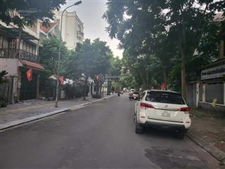 Biệt thự vip kđt yên hòa  lão thành cách mạng. lô góc  nhà đẹp  thang máy  có hầm