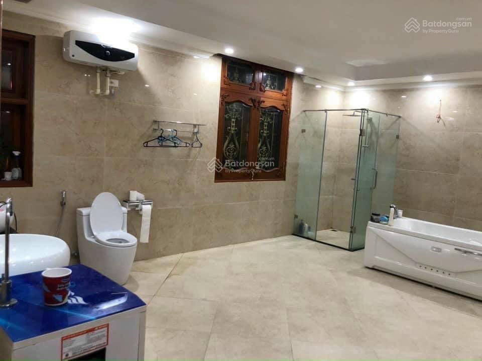 Biệt thự vip kđt yên hòa  lão thành cách mạng. lô góc  nhà đẹp  thang máy  có hầm