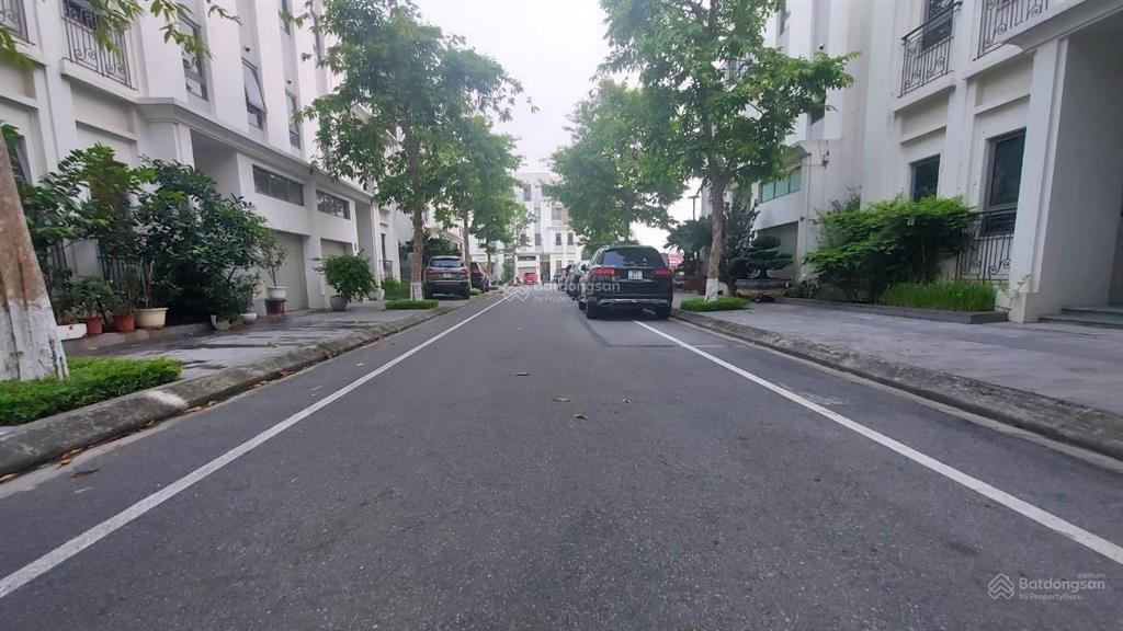 Cc bán gấp biệt thự vip kđt the manor nguyễn xiển, vị trí đẹp đã hoàn thiện nội thất có thang máy