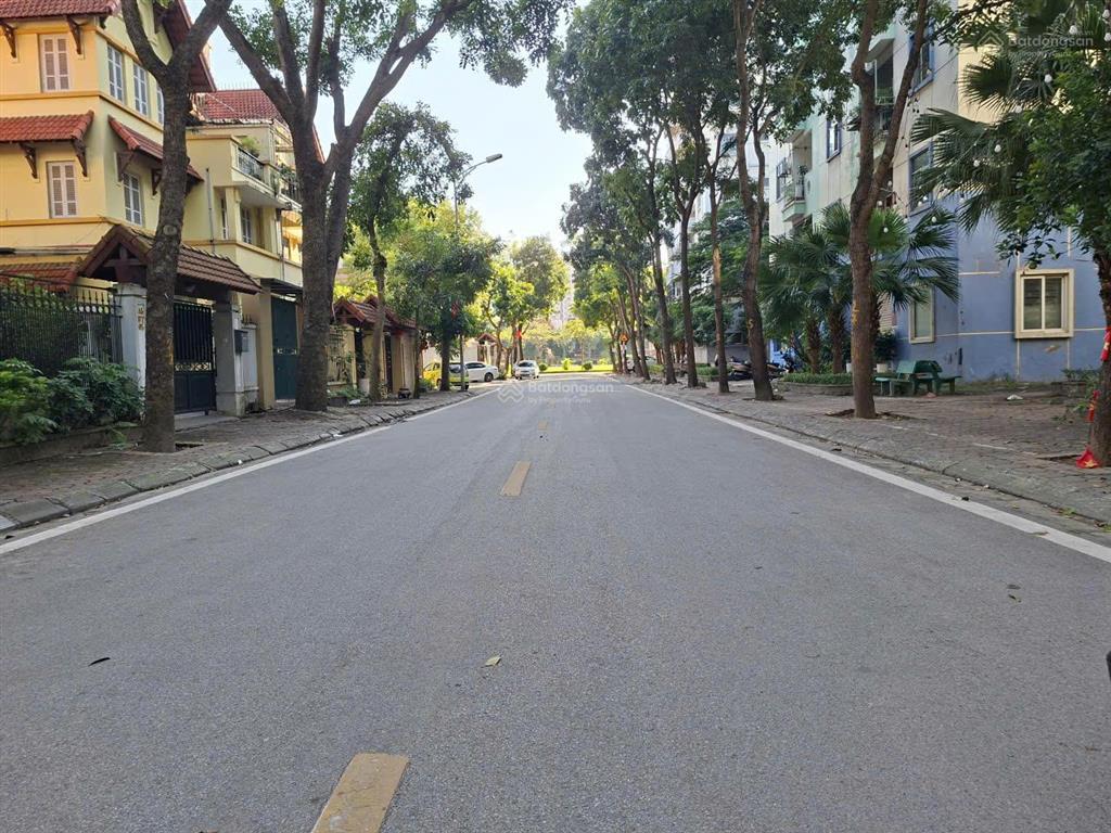 Bán biệt thự vip mặt phố thép mới kđt việt hưng  long biên. cạnh kđt vinhomes riverside
