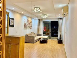 Cho thuê căn hộ chung cư tòa hà đô park view , view công viên cầu giấy, 98m2 , 2pn, 2wc , 17 triệu