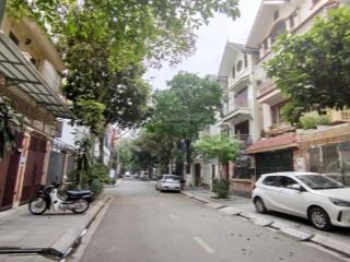 Bán biệt thự kđt yên hoà, cầu giấy 200m2, 4t có tm, lô góc kinh doanh cafe