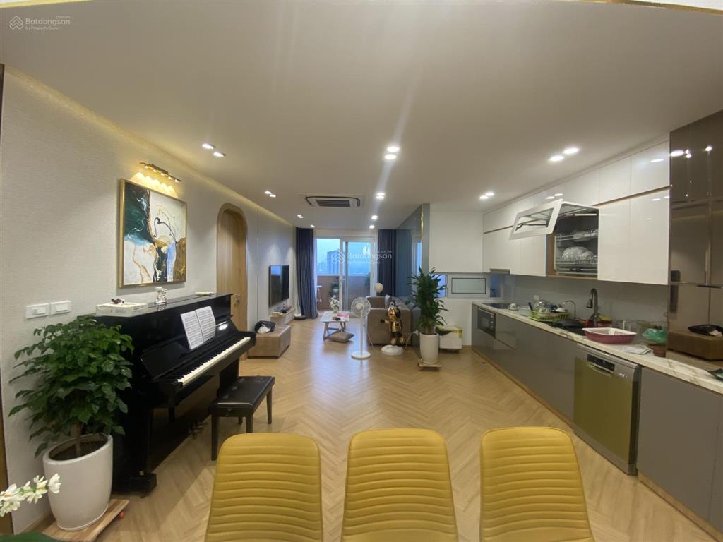 Bán căn hộ tòa nhà 102 thái thịnh, 115 m2, 3 pn, 2 phụ, nội thất, căn góc, hướng đn, giá 11,5 tỷ