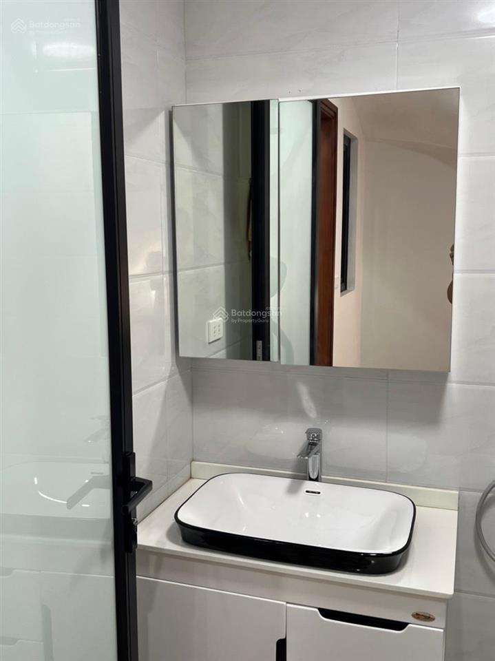 Bán căn hộ tòa nhà 17t hoàng đạo thúy, diện tích 120 m2, 3 pn, nội thất cực đẹp,giá 10,9 tỷ