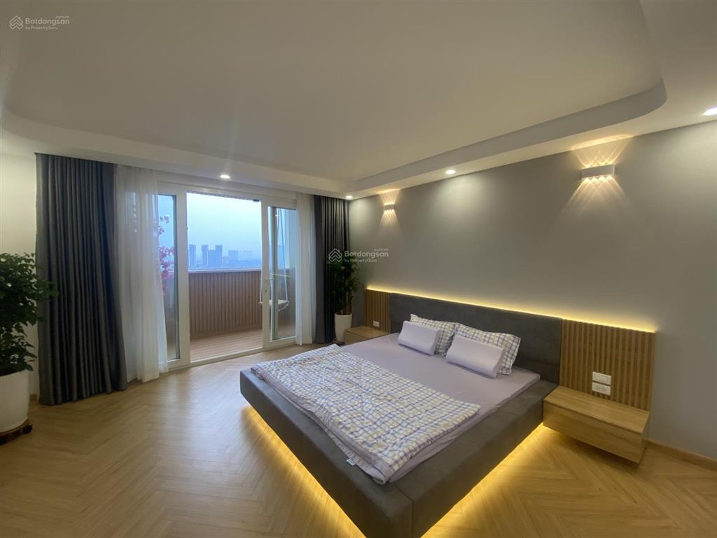 Bán căn hộ 88 láng hạ, sky city 108 m2, 2 pn + 1, 2 wc, nhà đẹp, thoáng, giá 13,5 tỷ