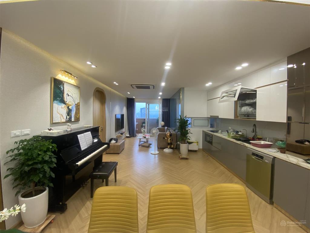 Bán căn hộ tòa nhà 102 thái thịnh, ha thành plaza, dt 150, căn góc, bc đông nam, giá 83,3 tr/m2