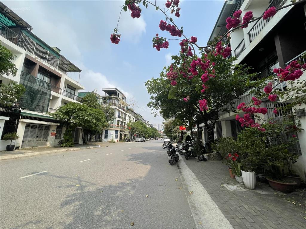 Chính chủ cần bán căn liền kề 63m2 khu đô thị ao sào