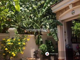 Bán biệt thự trần não, gần sông, 90x21m đất, 3 tầng, 4pn, có sân trước và sau
