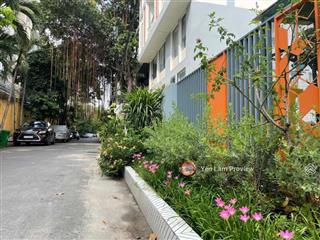 Bán tòa chdv thảo điền, đường số 1, 1 hầm + 6 tầng, dt 243.7m2, 20 căn, 80 tỷ