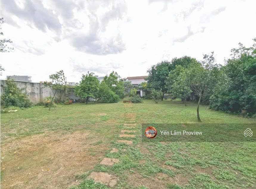 Bán biệt thự vườn phú hữu q9, đất khủng 1.400m², 1 trệt 2 lầu + sân thượng, 35 tỷ