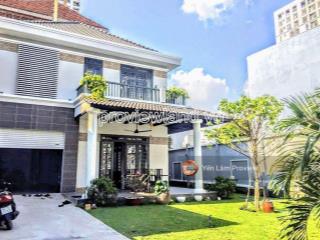 Bán biệt thự thảo điền, đường 64, dt 360m2, nhà đẹp, 3 tầng, ngay trung tâm