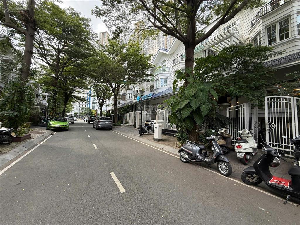 Cho thuê villa saigon pearl để ở hoặc làm văn phòng, giá 85 triệu/tháng, đang trống vào ngay