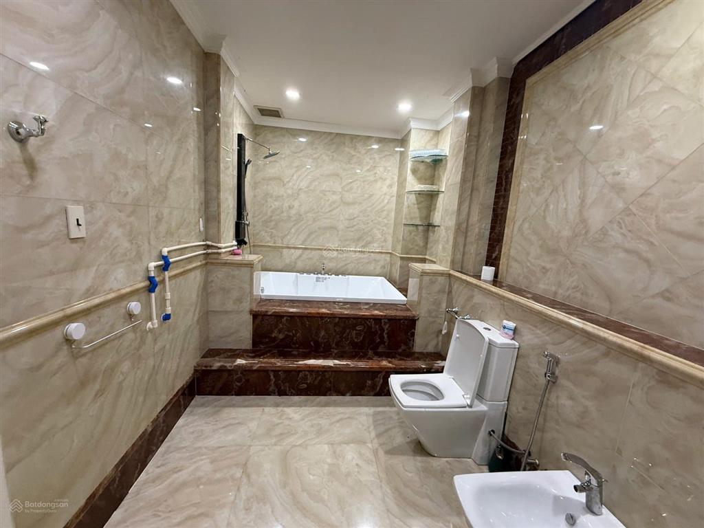 Cho thuê villa saigon pearl để ở hoặc làm văn phòng, giá 85 triệu/tháng, đang trống vào ngay
