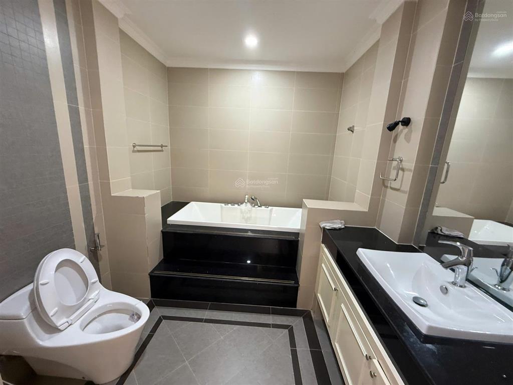 Cho thuê villa saigon pearl để ở hoặc làm văn phòng, giá 85 triệu/tháng, đang trống vào ngay
