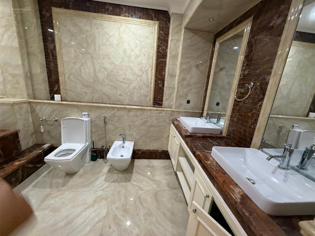 Cho thuê villa saigon pearl để ở hoặc làm văn phòng, giá 85 triệu/tháng, đang trống vào ngay