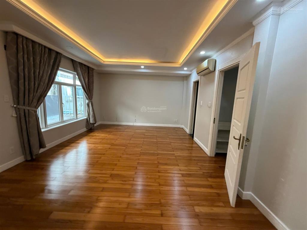 Cho thuê villa saigon pearl để ở hoặc làm văn phòng, giá 85 triệu/tháng, đang trống vào ngay