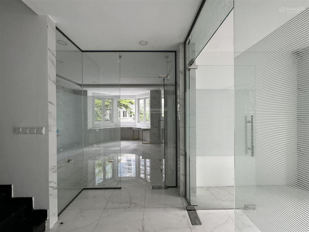 Cho thuê villa saigon pearl, 800m2, làm văn phòng, 109 triệu sàn trống 0932 069 *** chính chủ