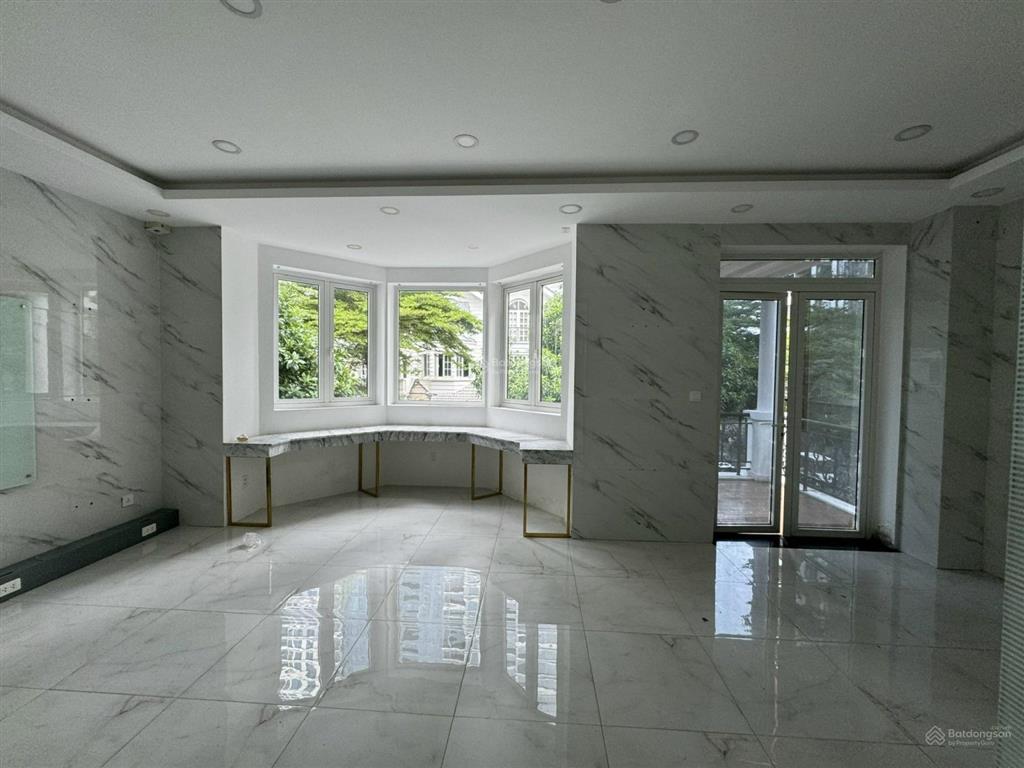 Cho thuê villa saigon pearl, 800m2, làm văn phòng, 109 triệu sàn trống 0932 069 *** chính chủ