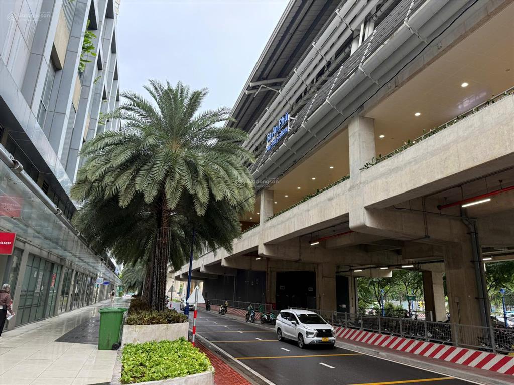 Cho thuê shop masteri thảo điền đối diện vincom tàu điện công viên nội khu 150m2