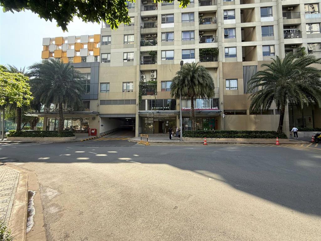 Cho thuê shop masteri thảo điền đối diện vincom tàu điện công viên nội khu 150m2