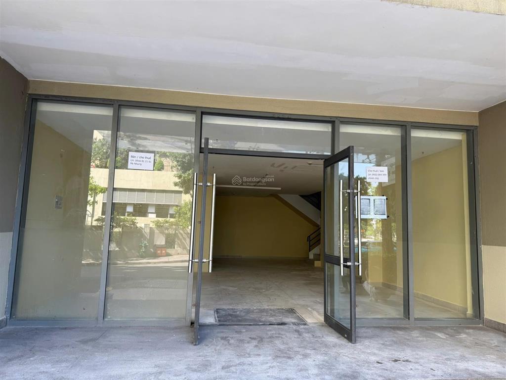 Cho thuê shop masteri thảo điền đối diện vincom tàu điện công viên nội khu 150m2