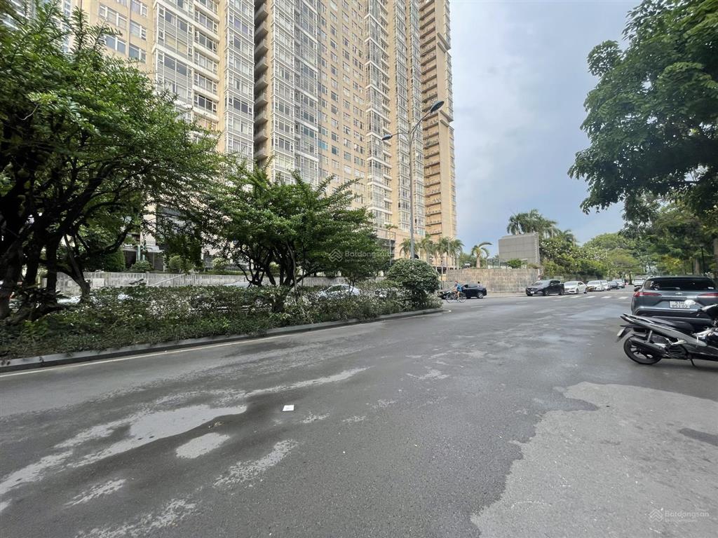 Cho thuê mới tòa nhà văn phòng saigon pearl 750m2 120 triệu / tháng ưu đãi trong tháng 11.2025