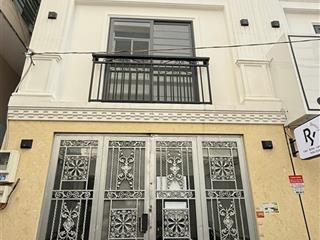 Tòa nhà 10 chdv đường lê lai dt (4.25x22m) 5 tầng lầu p3  0906 389 ***