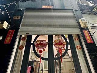 Cho thuê nhà quận 1 vị trí trung tâm, tiện nghi đầy đủ  0906 389 ***
