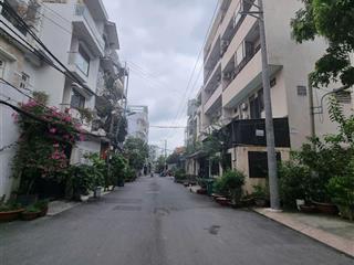 Cần bán đất đường dương quảng hàm, phường 6, quận gò vấp  0906 389 ***