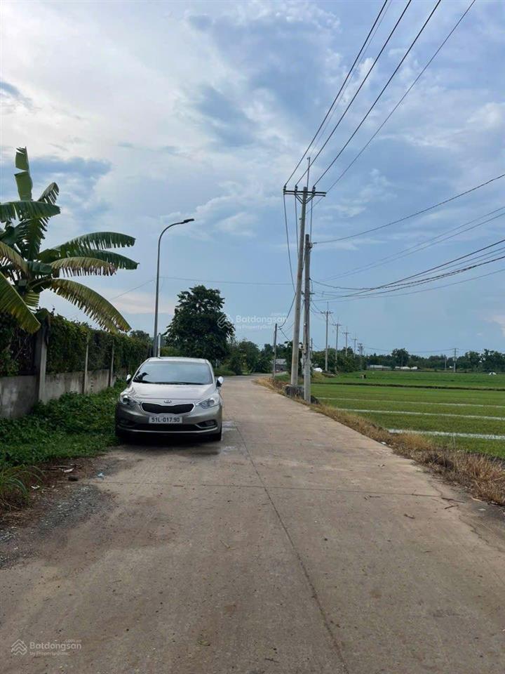Bán lô đất mặt kênh đường xe hơi xã nhị bình, huyện hóc môn, dt 1626m2
