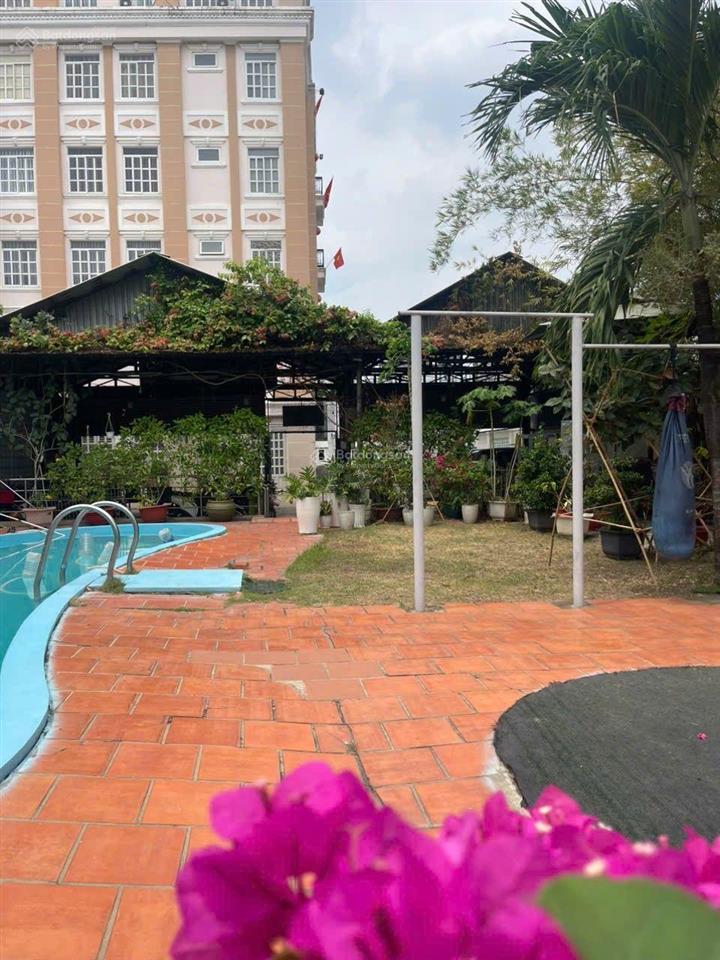 Bán bất động sản dòng tiền  khách sạn  căn hộ dịch vụ 3 mặt tiền, hầm + 6 tầng, dt 500m