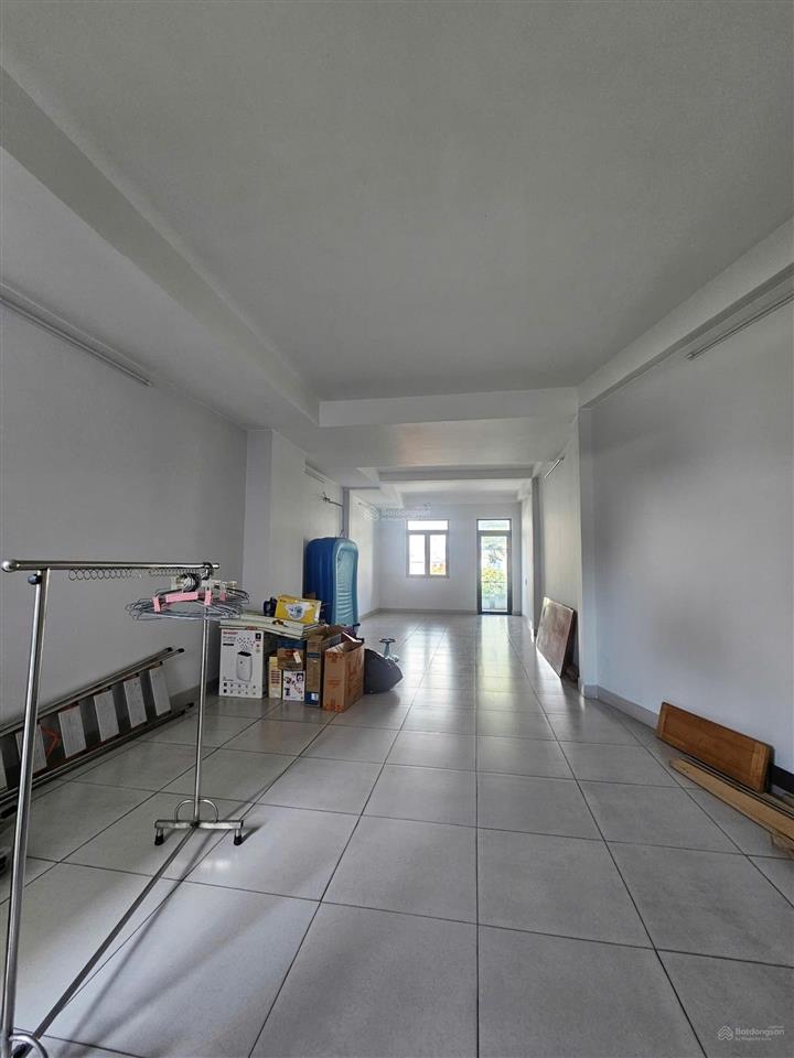 Chính chủ bán nhà mt lũy bán bích, 5 tầng, 145m2, chỉ hơn 25 tỷ tl, kinh doanh sầm uất.