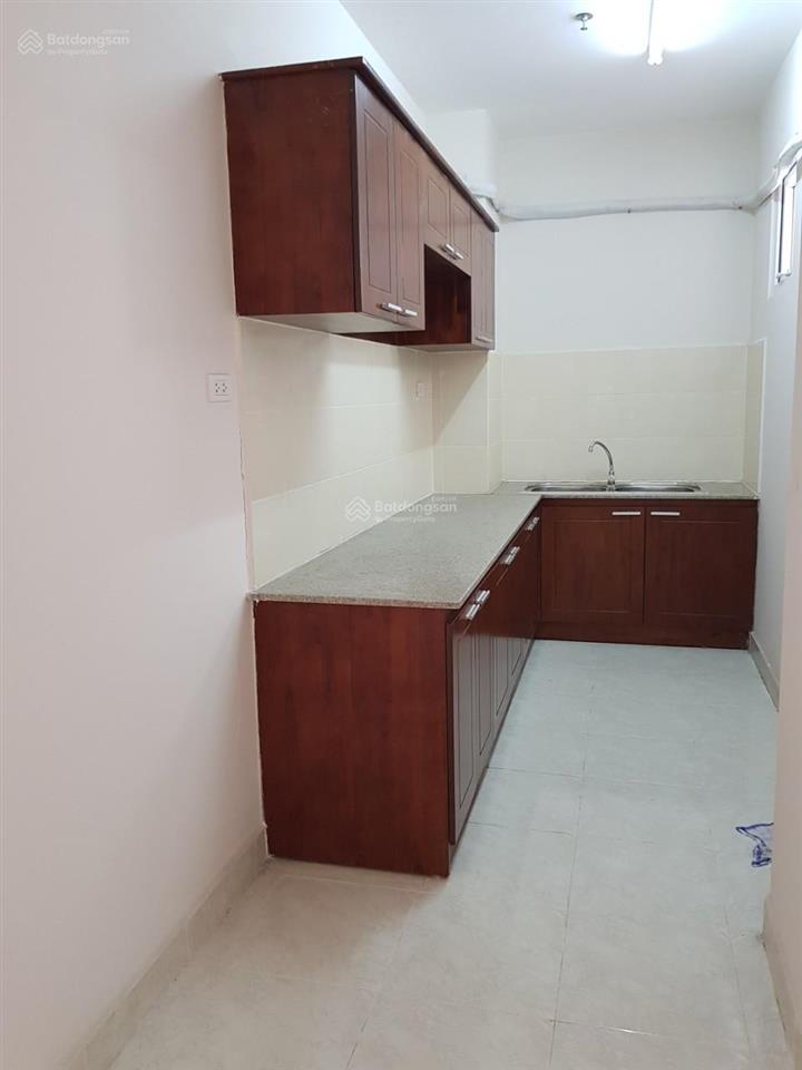 Chính chủ cho thuê căn hộ có ban công 2pn 1wc chung cư riverside 90 giá 13,5 tr.  0909 445 ***