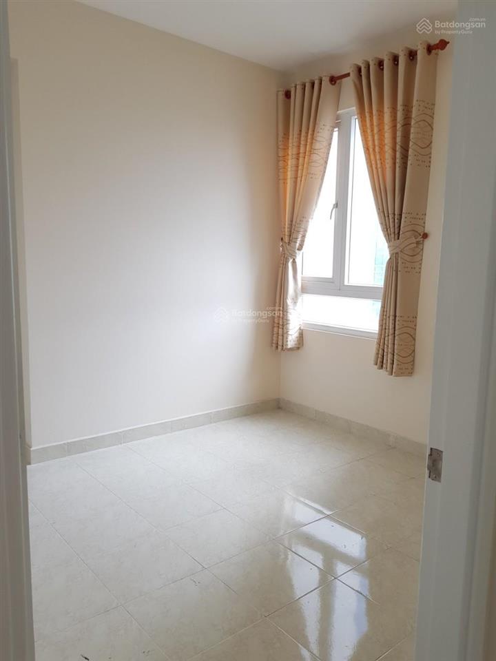 Chính chủ cho thuê căn hộ có ban công 2pn 1wc chung cư riverside 90 giá 13,5 tr.  0909 445 ***