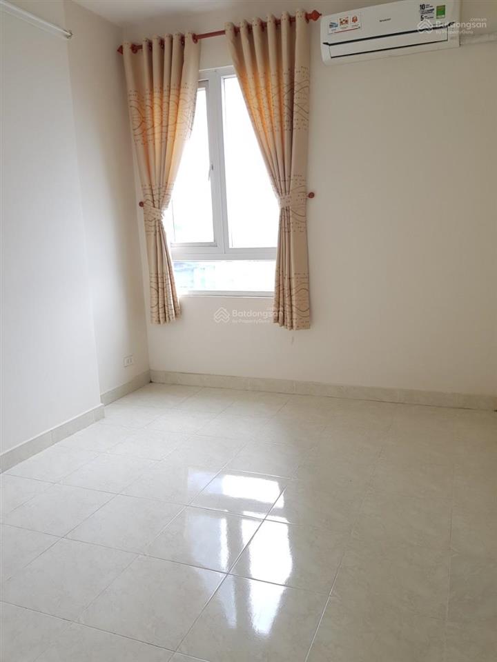 Chính chủ cho thuê căn hộ có ban công 2pn 1wc chung cư riverside 90 giá 13,5 tr.  0909 445 ***