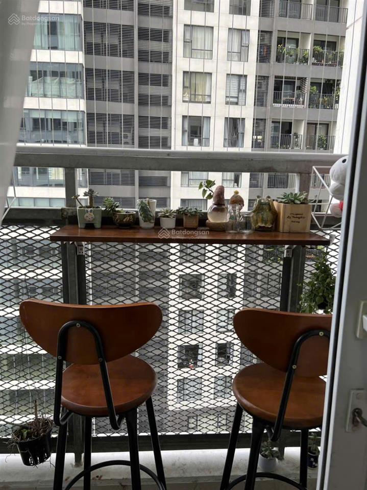 Chính chủ cho thuê căn hộ có ban công 2pn 1wc chung cư riverside 90 giá 13,5 tr.  0909 445 ***