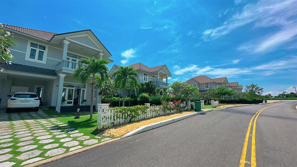 Cần bán căn biệt thự sealinks city view biển và view sân golf rất đẹp trung tâm vị trí số 1