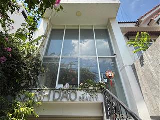 Bán căn hộ dịch vụ cao câos 1 hàm 8 tầng thu nhập 150 triêu/tháng 20 phòng cao cấp