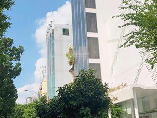 Mt tú xương 6x15m 1 trệt 7 lầu hợp đồng thuê 200 triệu/tháng