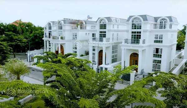 Chính chủ cần bán lại 2 căn biệt thự kingcrown thảo điền, quận 2, giá tốt