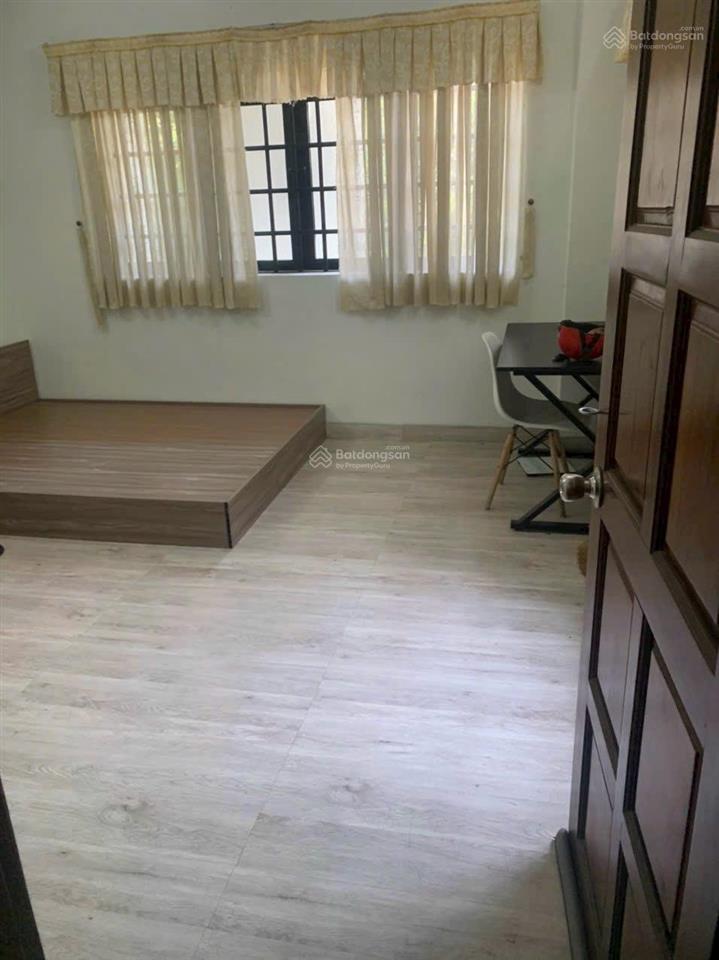 Cho thuê phòng đầy đủ tiện nghi 4,5tr/th. gần trường văn lang đặng thùy trâm. phòng có bacon